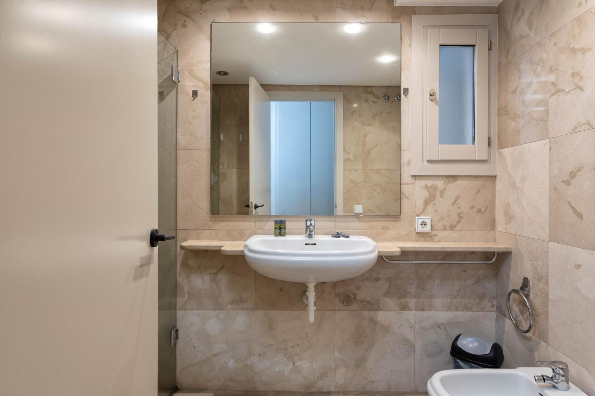 Flateli Pou Rodo 3 Apartment Girona Luaran gambar